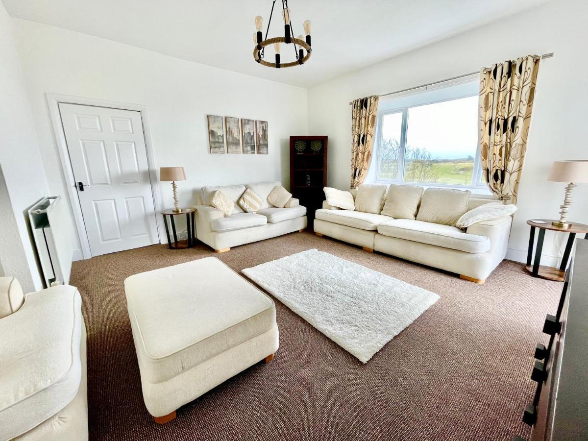 Clydfan Apartment Хоулихед Екстериор снимка