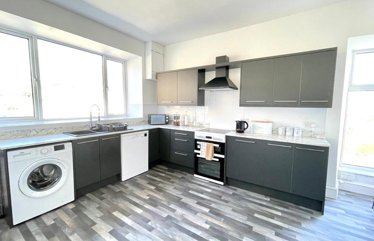 Clydfan Apartment Хоулихед Екстериор снимка