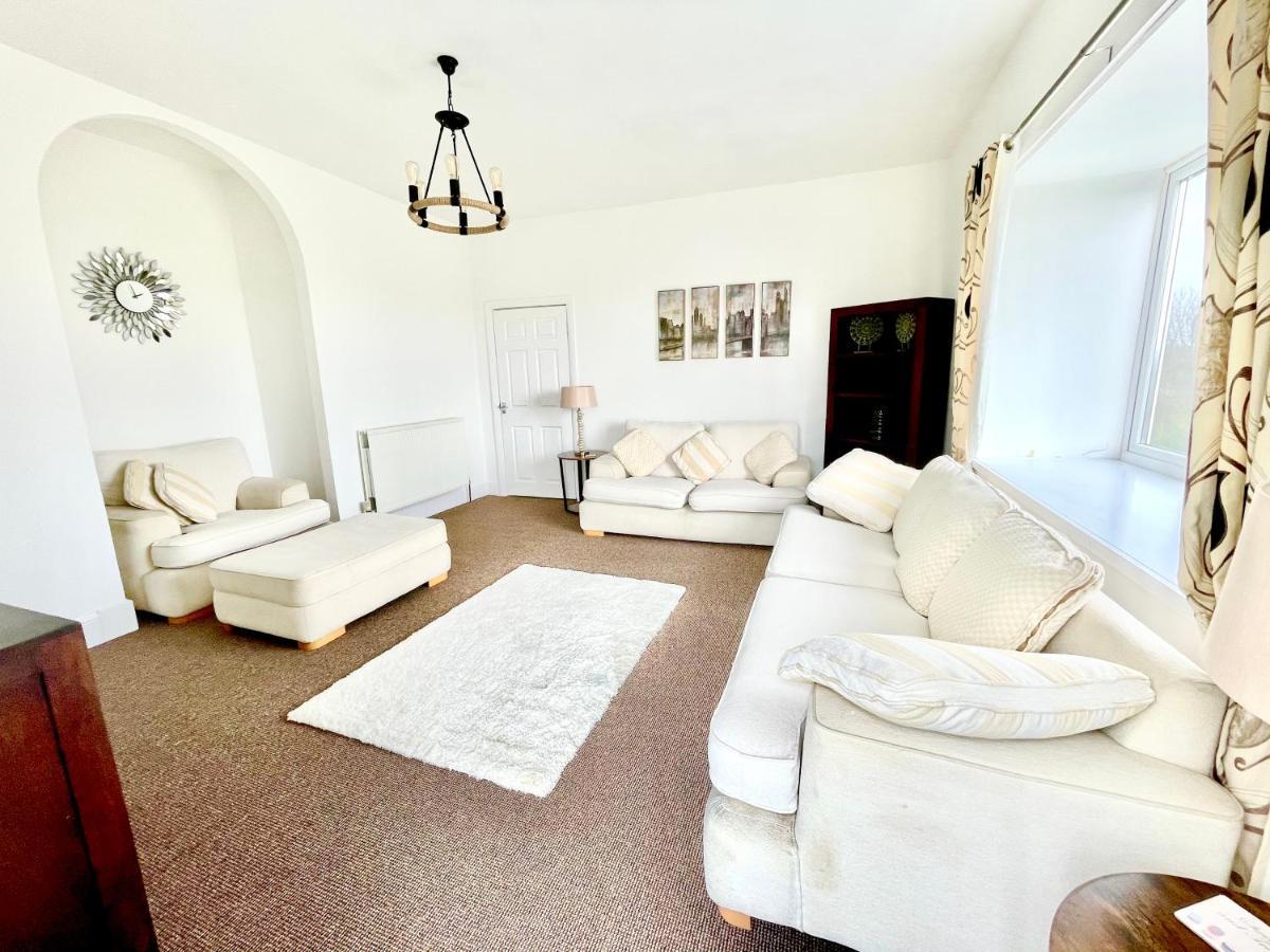 Clydfan Apartment Хоулихед Екстериор снимка