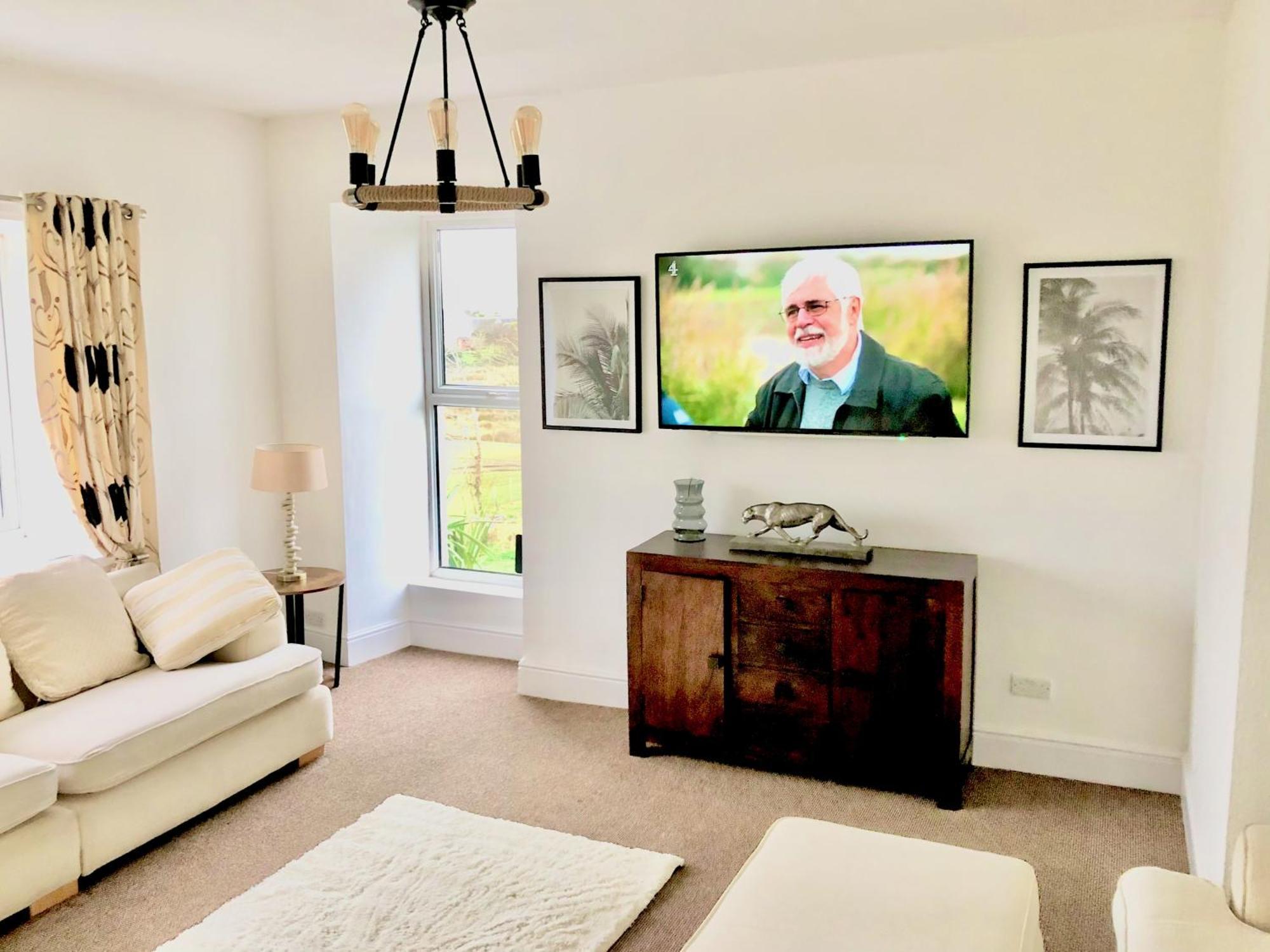 Clydfan Apartment Хоулихед Екстериор снимка