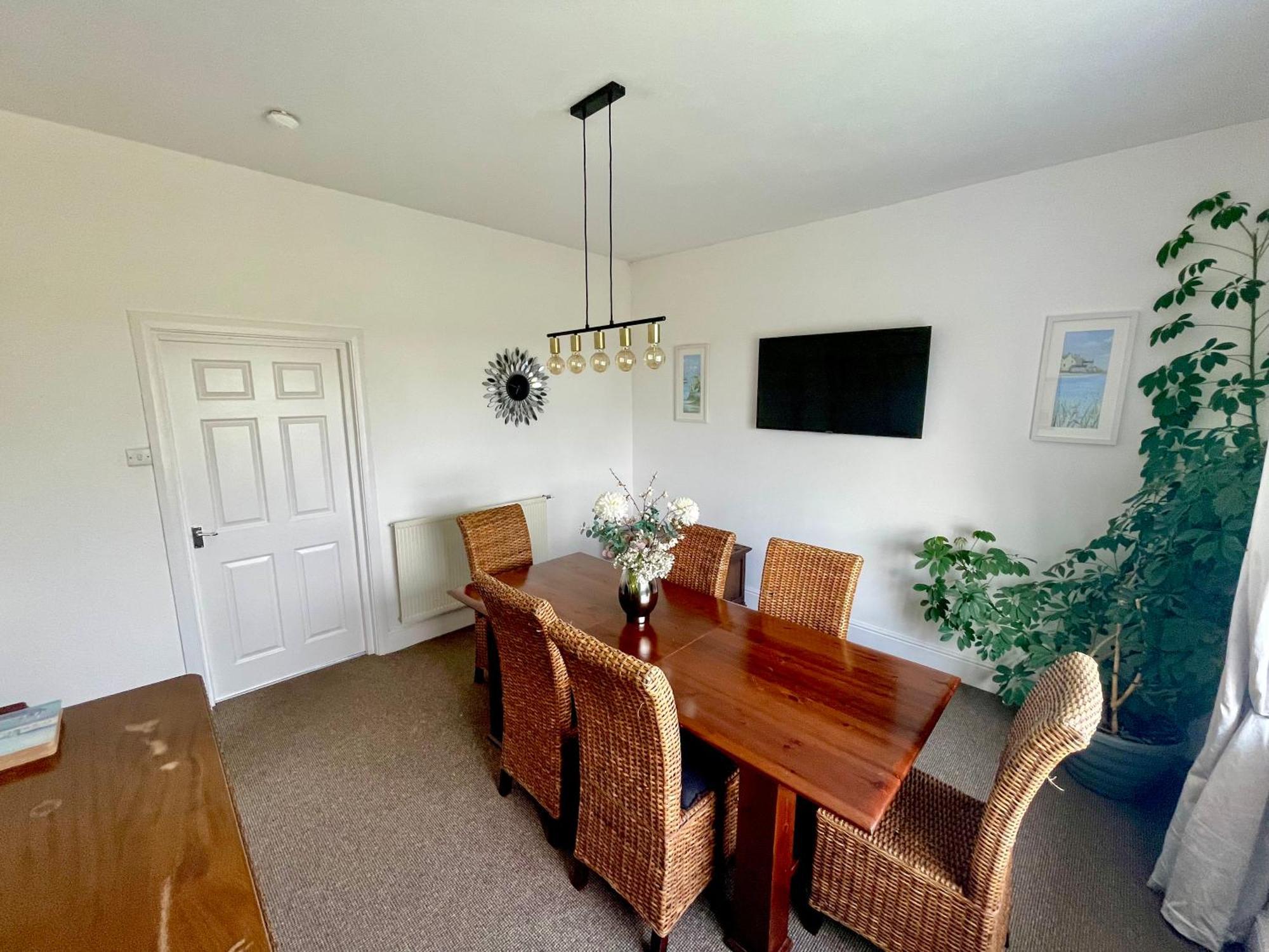 Clydfan Apartment Хоулихед Екстериор снимка