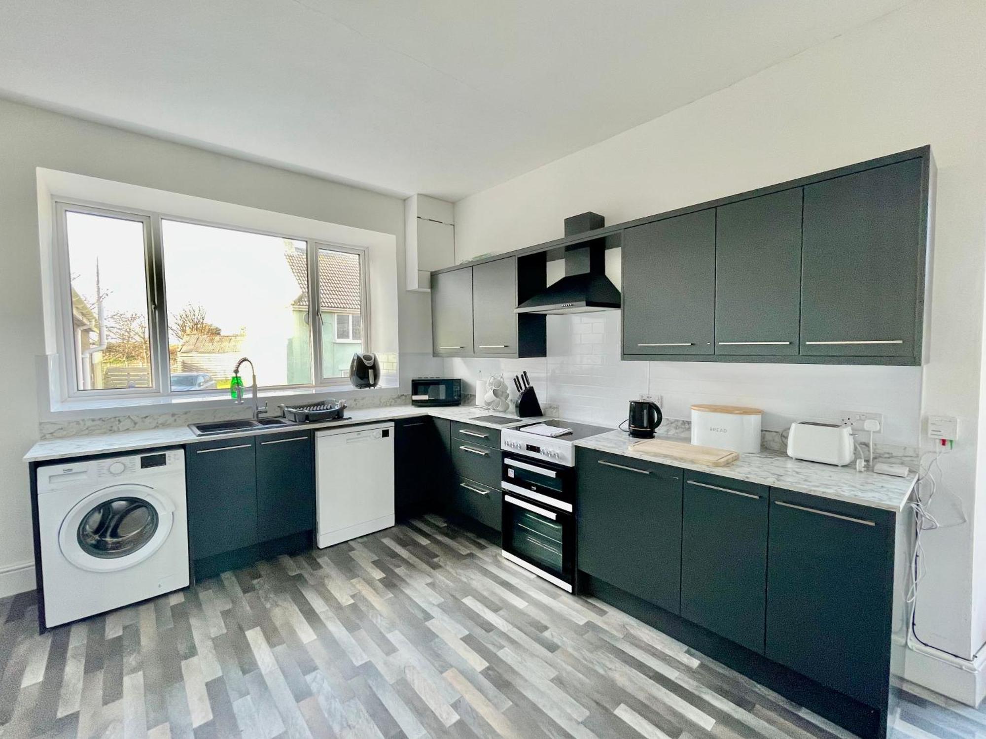 Clydfan Apartment Хоулихед Екстериор снимка