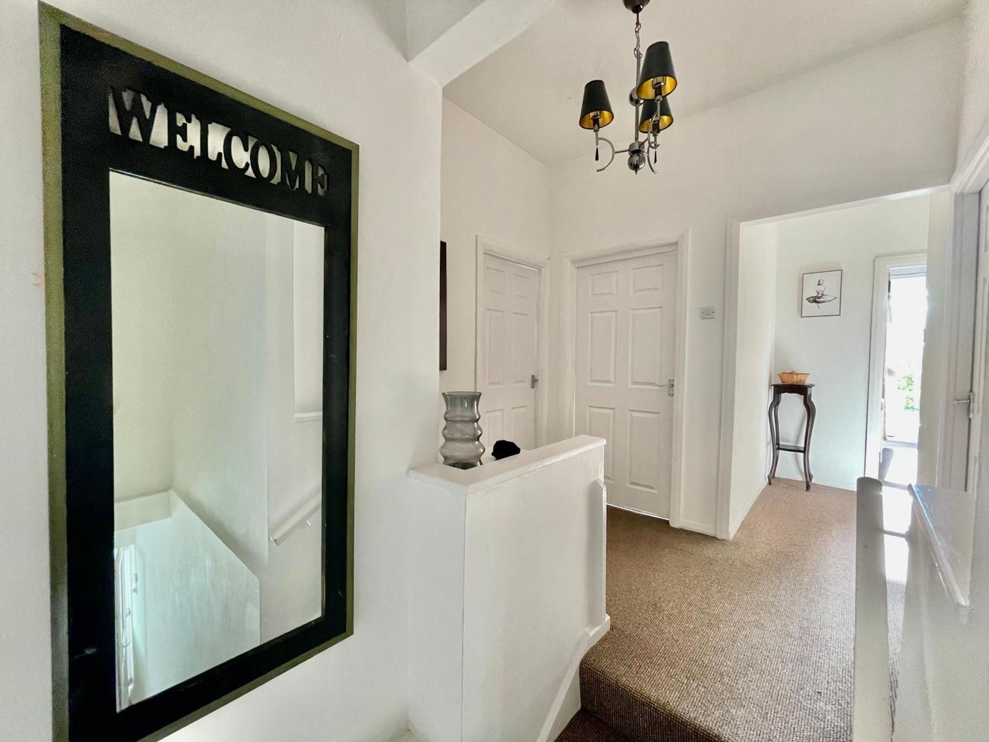 Clydfan Apartment Хоулихед Екстериор снимка