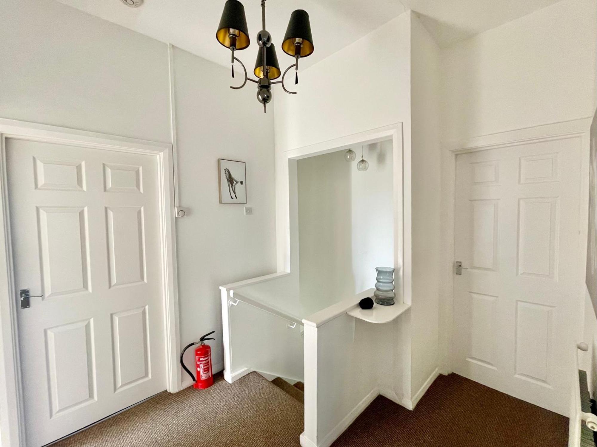 Clydfan Apartment Хоулихед Екстериор снимка
